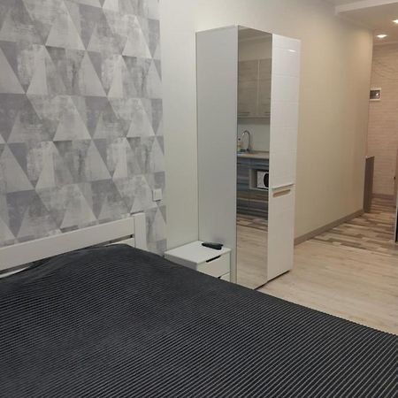 Apartmens on st. Fesenkovskaya 15 Leilighet Kharkiv Eksteriør bilde